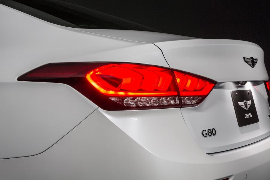Детали экстерьера Genesis G80 Sport 2017 года  (NA) (фото 80 из 94)